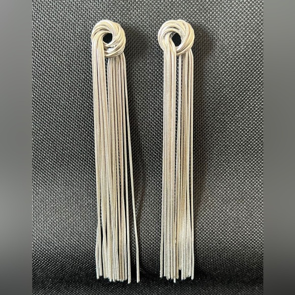 Elegant Silver Earrings - Picture 2 of 3